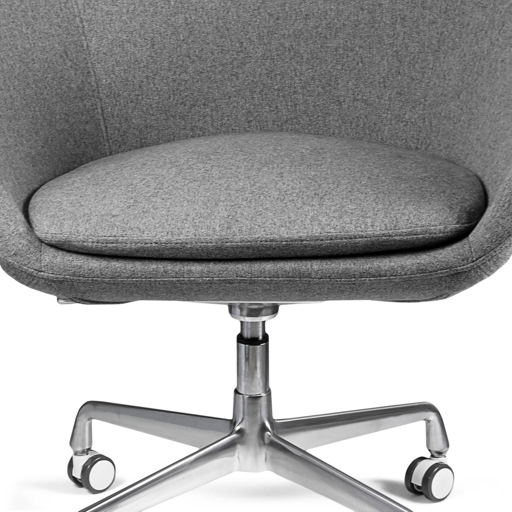 ASTI-R | Sillón Ergonómico de Diseño con Ruedas 🦢🎡